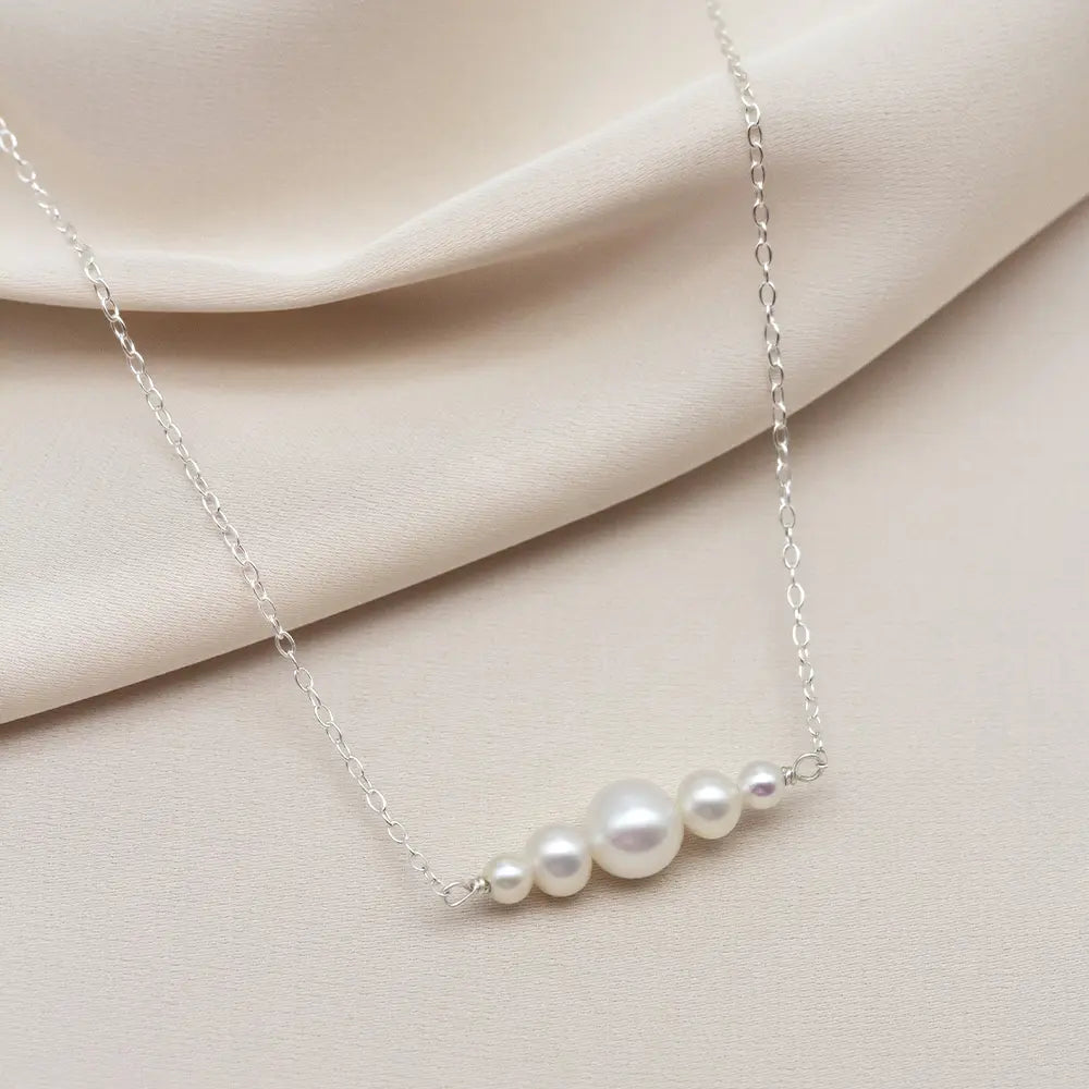 Graduated Round Pearl Bar Necklace - Bella