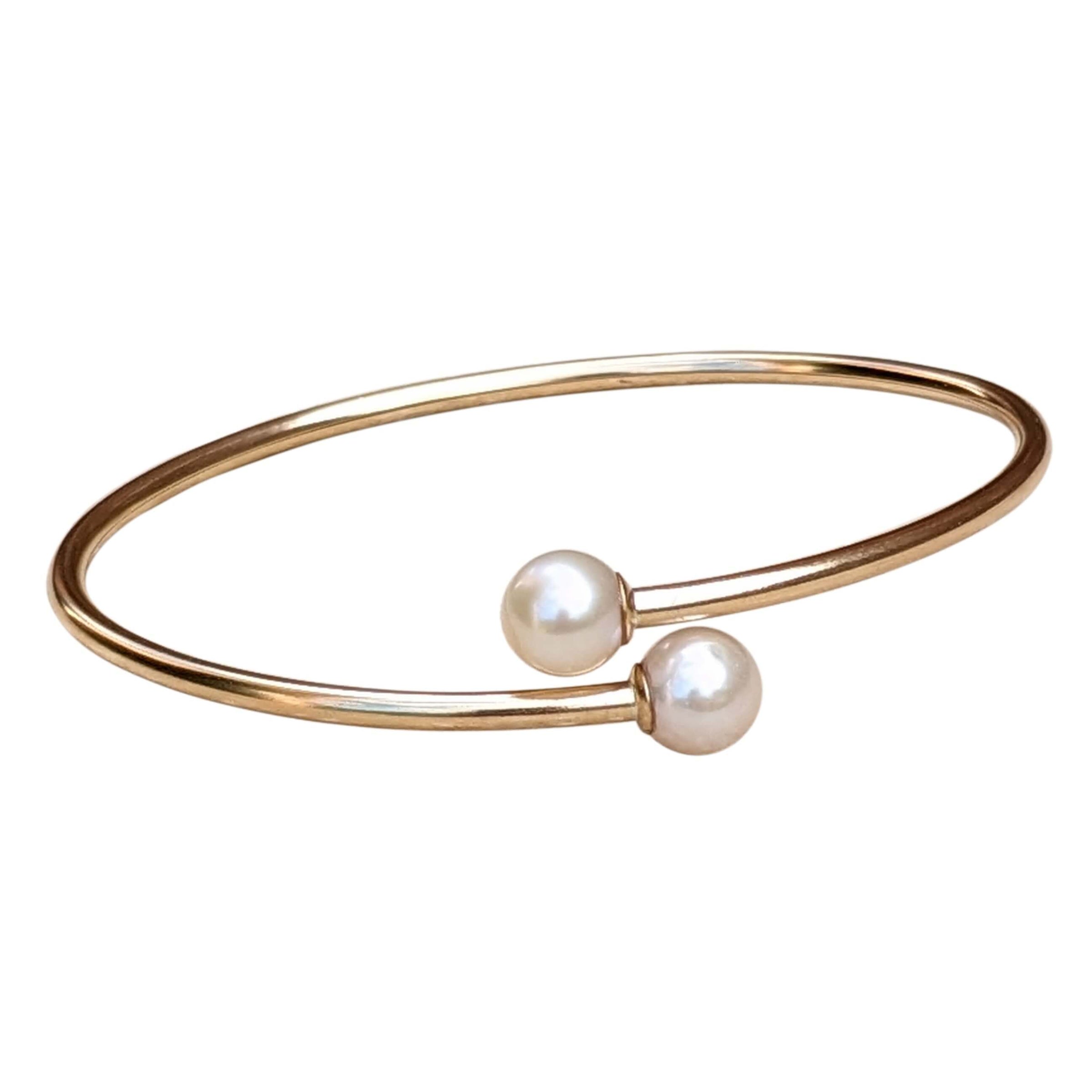 Round Pearl Bypass Bangle - Modern Pearls - KIRI & BELLE