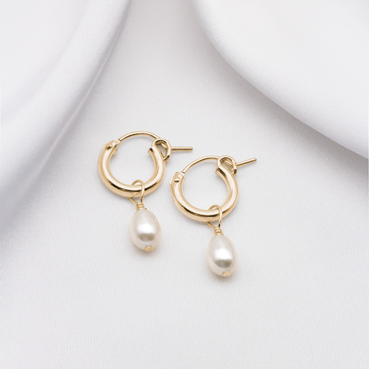 Small Pearl Hoop Earring and Necklace Set - Mini Sia