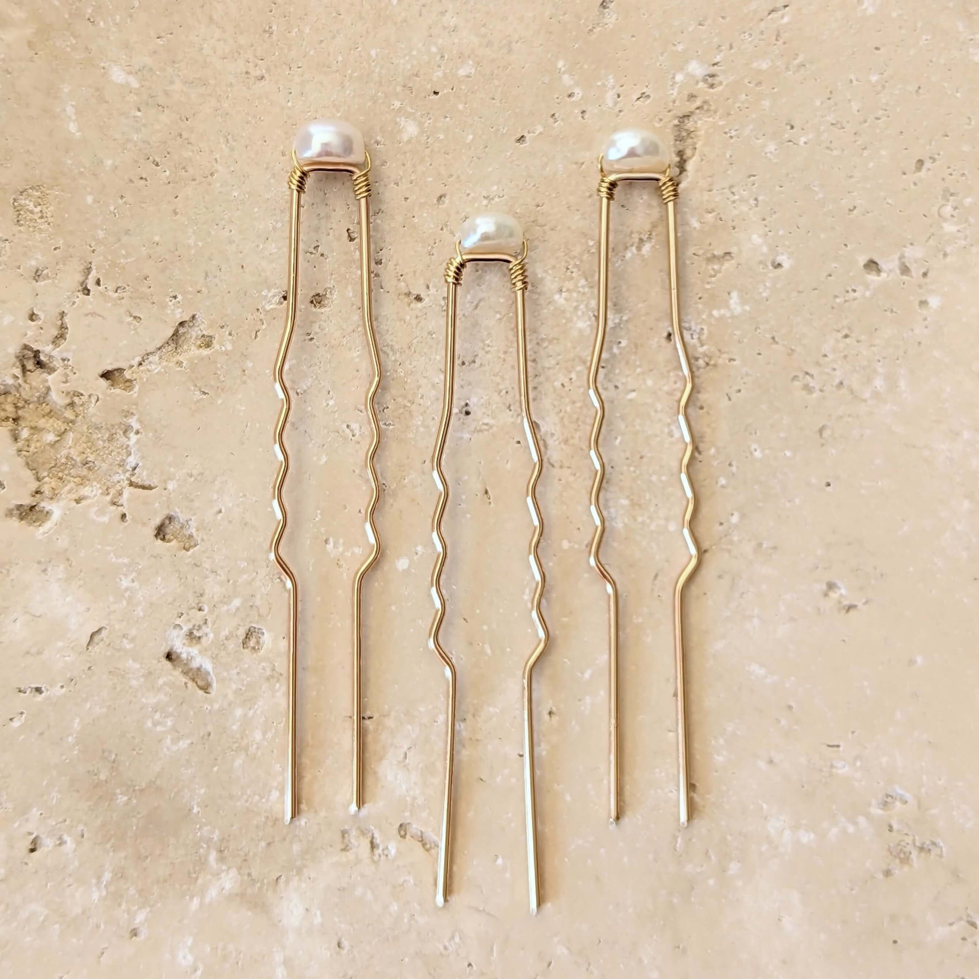 Small Pearl Hair Pins - Bridal Accessories - KIRI & BELLE