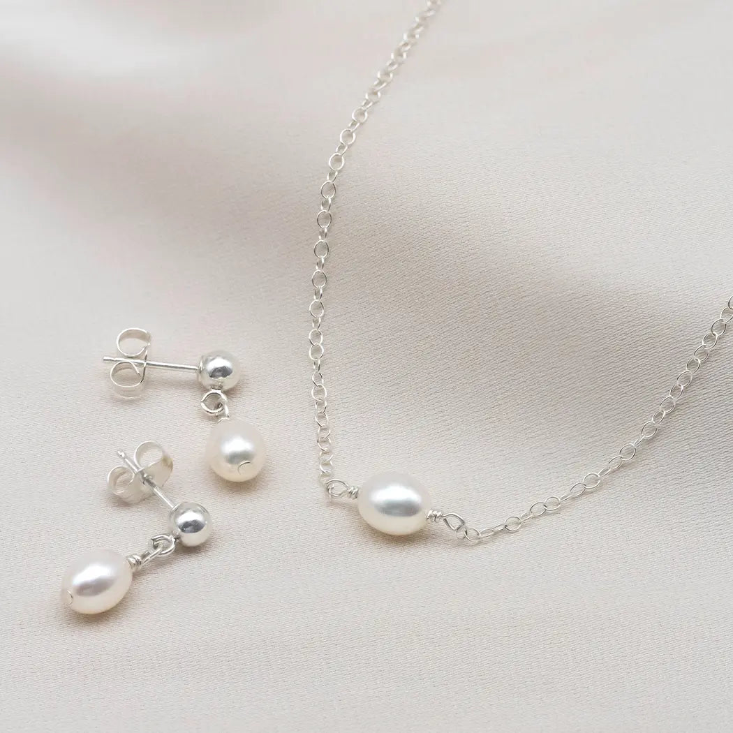 Single Oval Pearl Necklace and Earring Set - Mini Cara