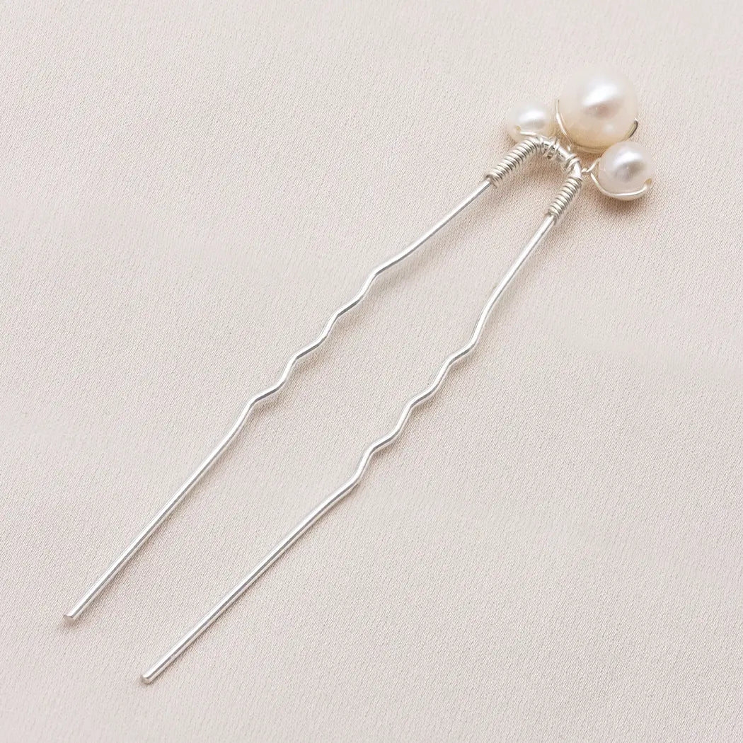 Small Pearl Cluster Hair Pin