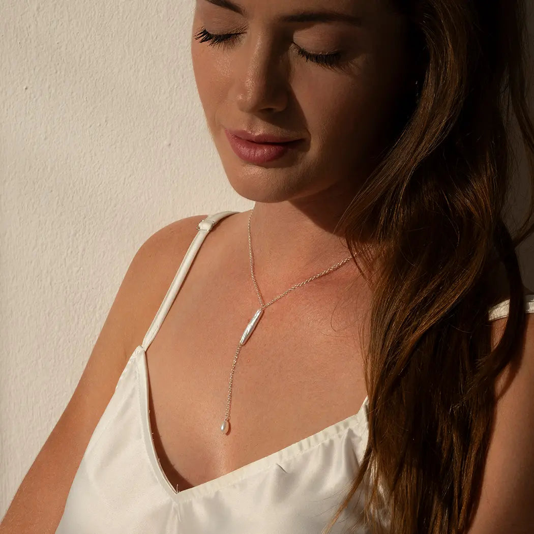 Esme Baroque Pearl Lariat Bar necklace